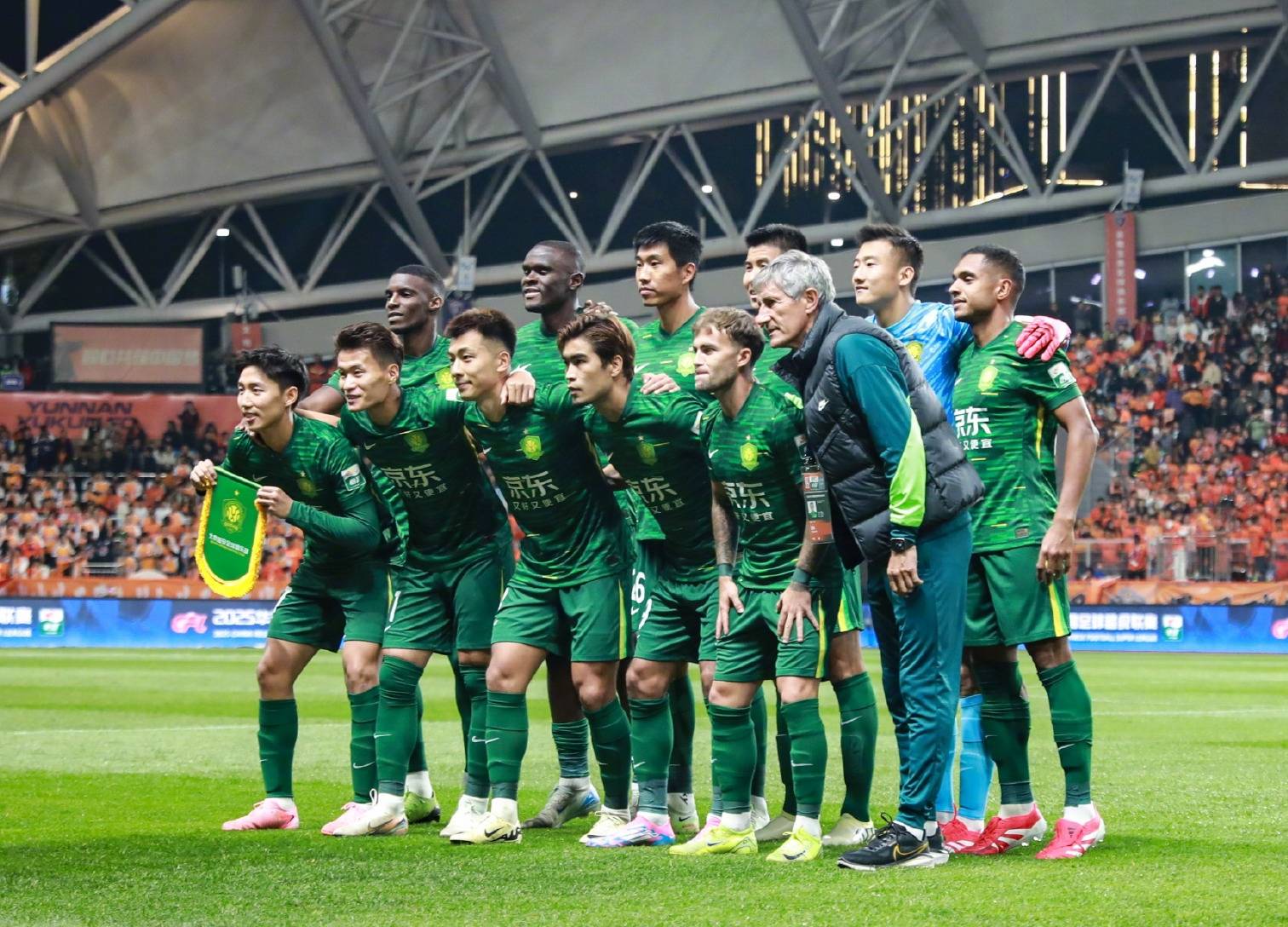 凭借一系列 凭借一系列