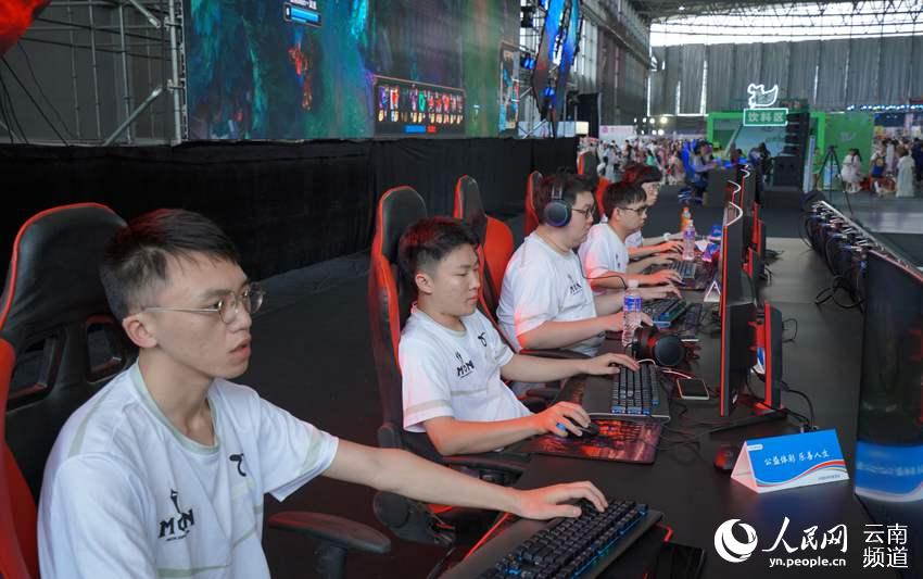 他的移动范 他的移动范