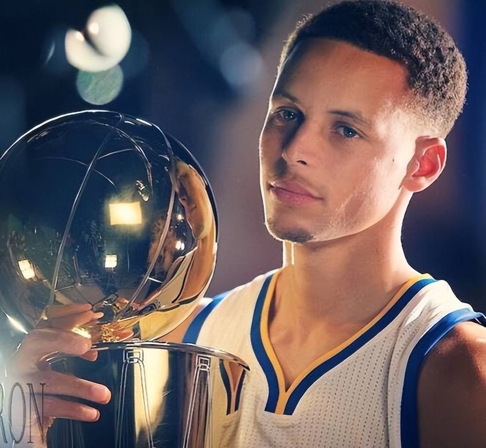 广州男篮重 广州男篮重